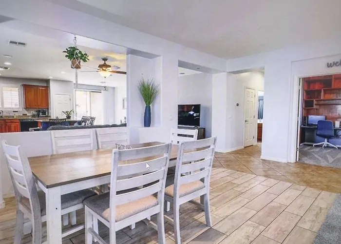Pet Friendly 3br 2ba Private Optional Heated Pool Bbq Grill Golf Clubs Close To Park