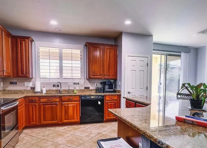 Pet Friendly 3br 2ba Private Optional Heated Pool Bbq Grill Golf Clubs Close To Park *