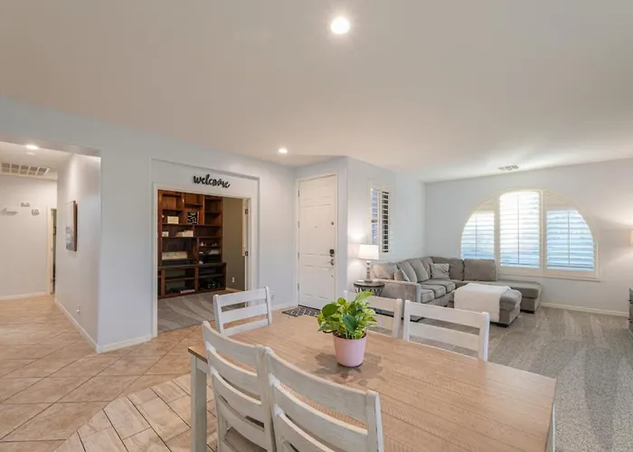 Pet Friendly 3br 2ba Private Optional Heated Pool Bbq Grill Golf Clubs Close To Park Casa Grande