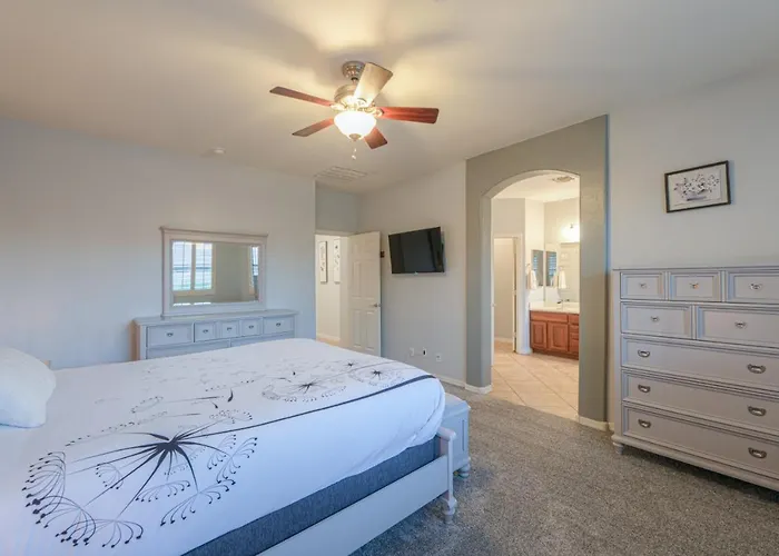 Сasa de vacaciones Pet Friendly 3br 2ba Private Optional Heated Pool Bbq Grill Golf Clubs Close To Park *
