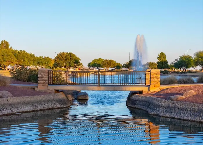 Pet Friendly 3br 2ba Private Optional Heated Pool Bbq Grill Golf Clubs Close To Park *