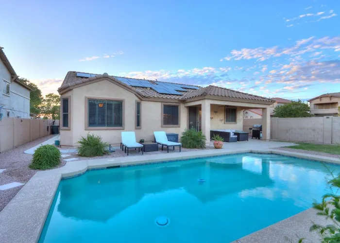 Pet Friendly 3br 2ba Private Optional Heated Pool Bbq Grill Golf Clubs Close To Park *