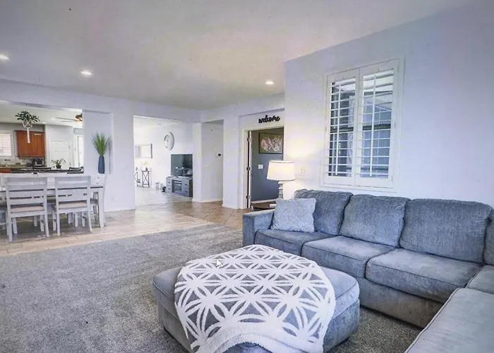 Pet Friendly 3br 2ba Private Optional Heated Pool Bbq Grill Golf Clubs Close To Park